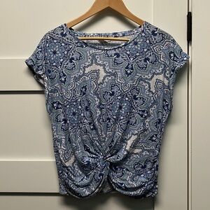 Lucky Brand Short Sleeve Tee - Blue and White Size Medium